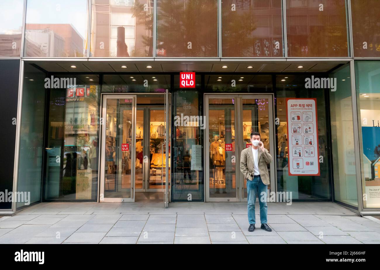 Uniqlo, April 21, 2022 : A branch shop of Japanese clothing retailer Uniqlo  in central Seoul, South Korea. (Photo by Lee Jae-Won/AFLO) (SOUTH KOREA  Stock Photo - Alamy