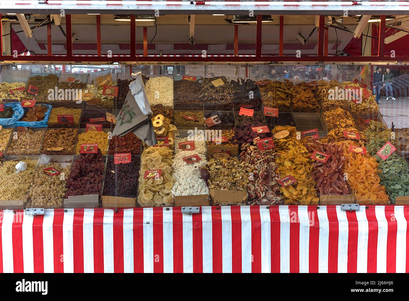 Marktstand mit getrockneten Fruechten, Nuernberg, Mittelfranken, Bayern, Deutschalnd Stock Photo