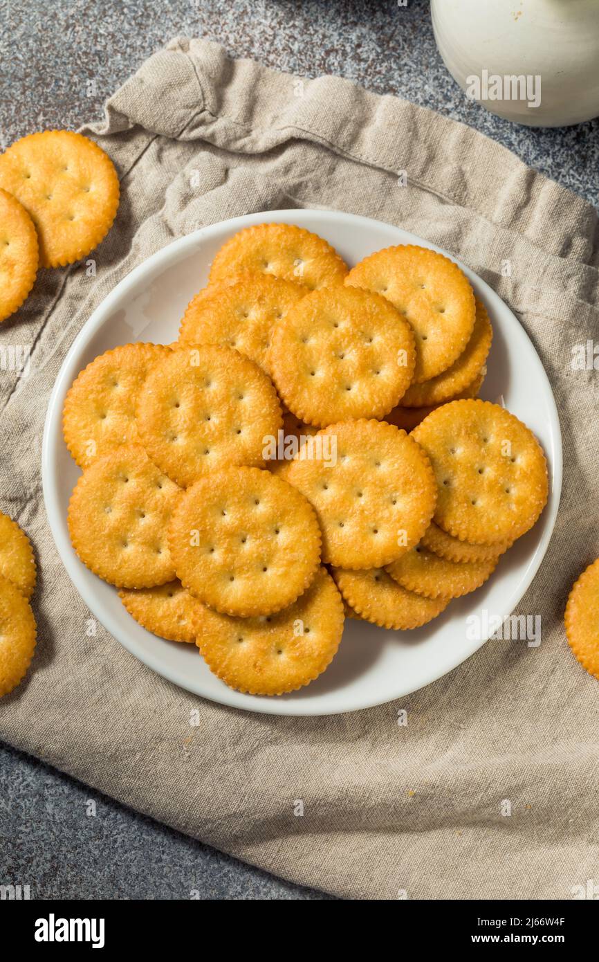 Salty Crispy Round Crackers Ready to Eat Stock Photo Alamy