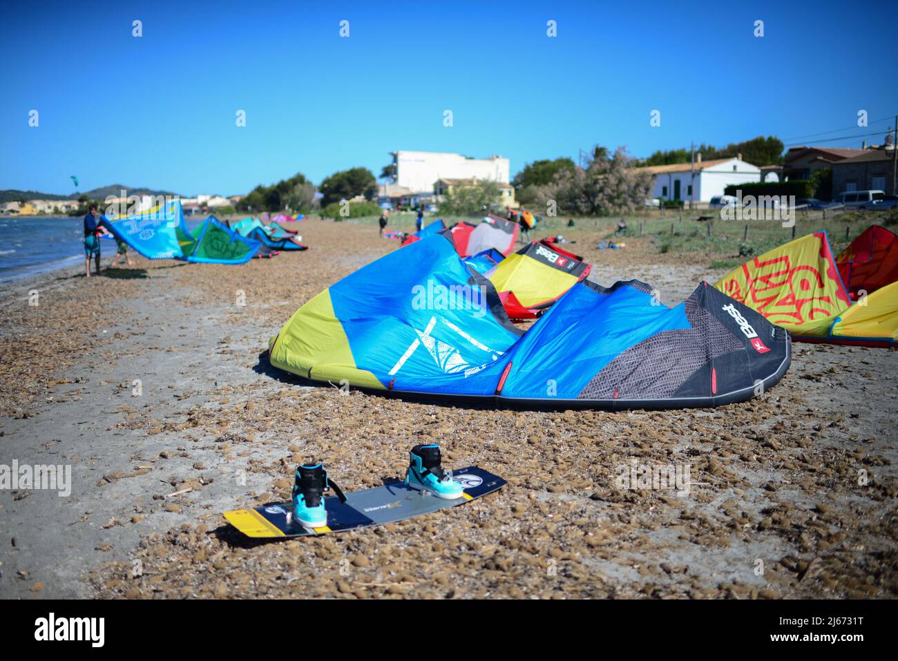 Kitesurfing in Port de Pollenca beach, Mallorca, Spain Stock Photo Alamy