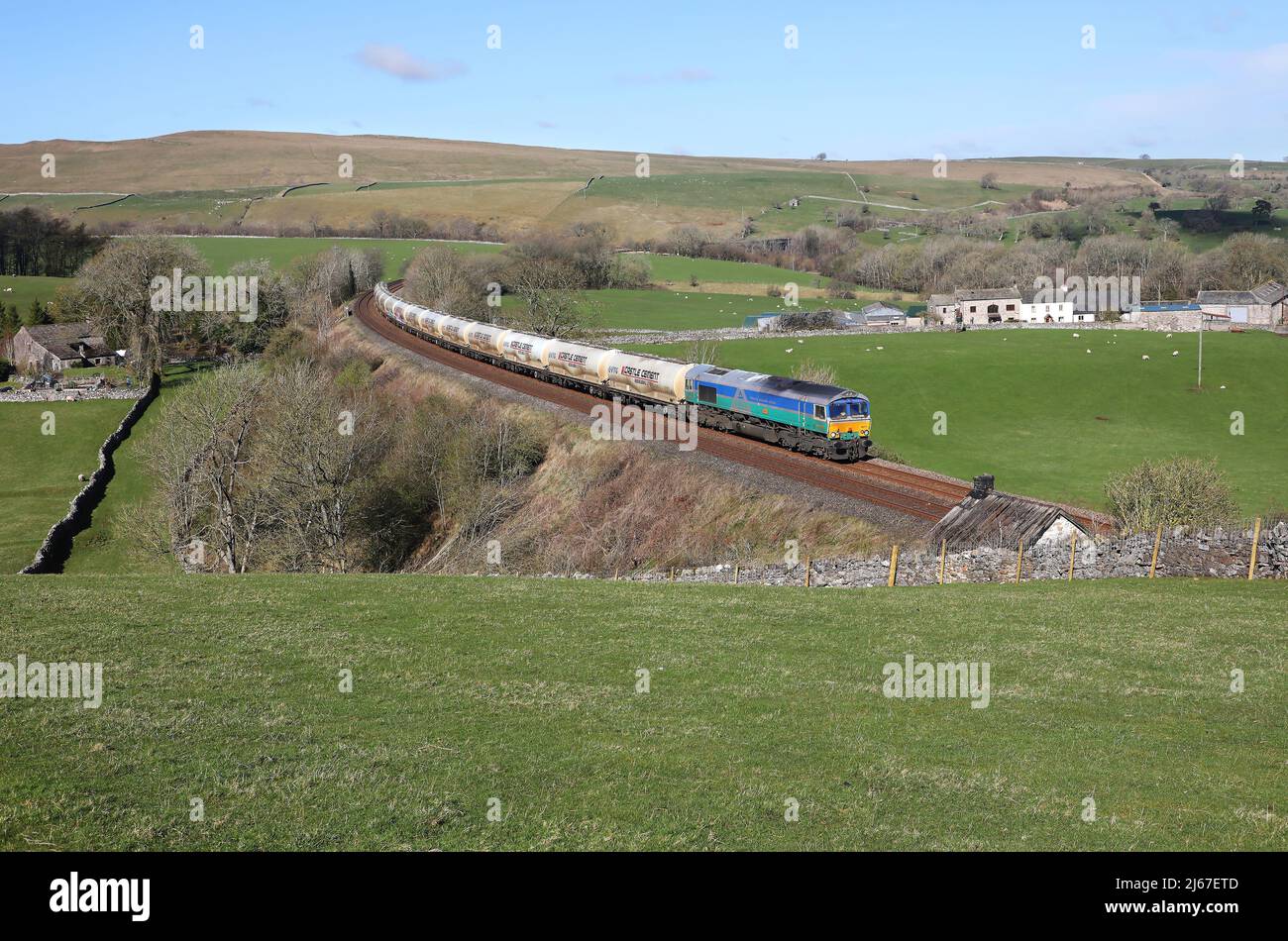 66711 passes Smardale on 8.4.22 with 4M00 Carlisle to Clitheroe Cememts. Stock Photo