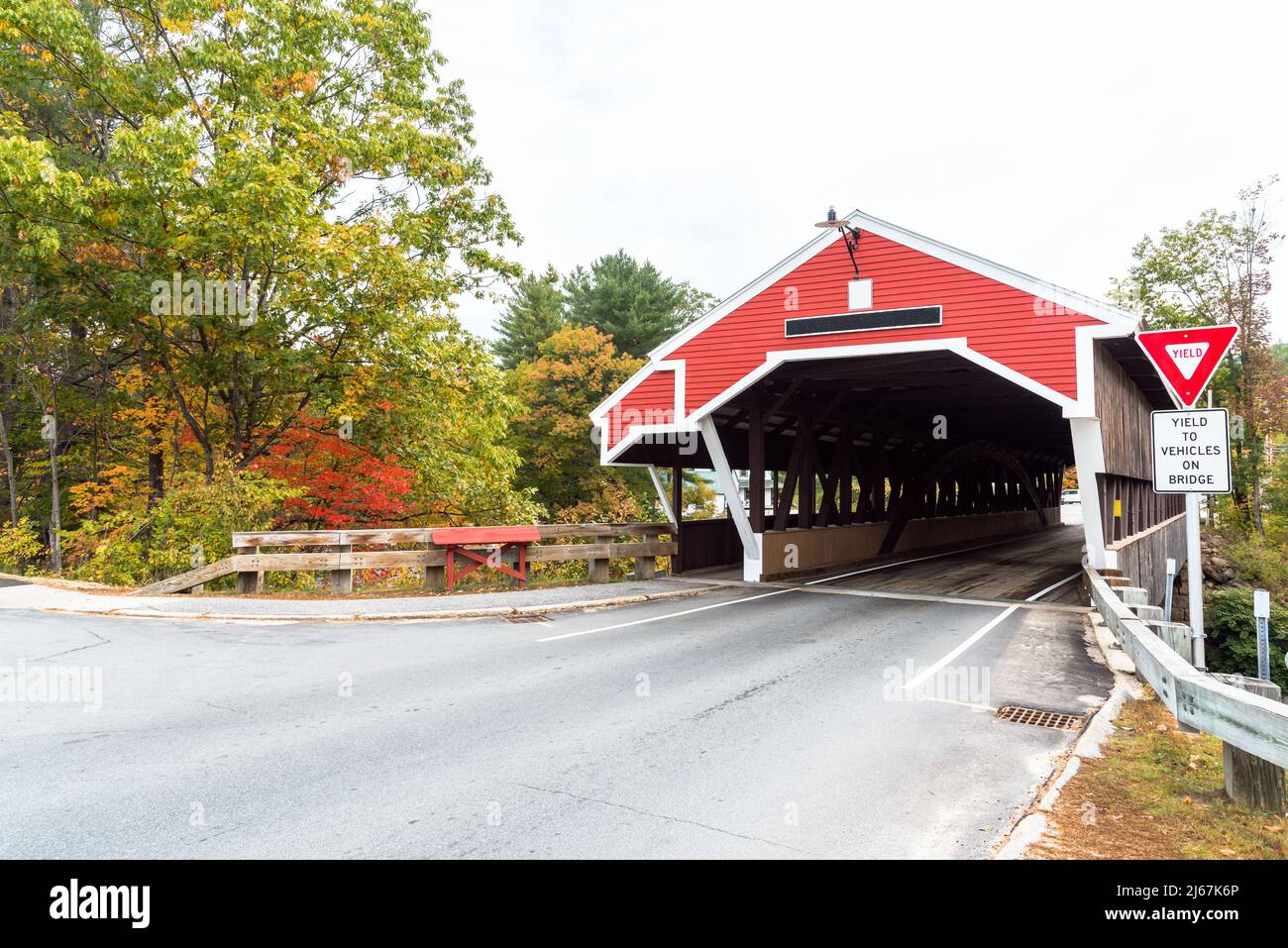 Rustic Public Bridge Sign Old traditional wooden road sign hi-res stock photography and images ...