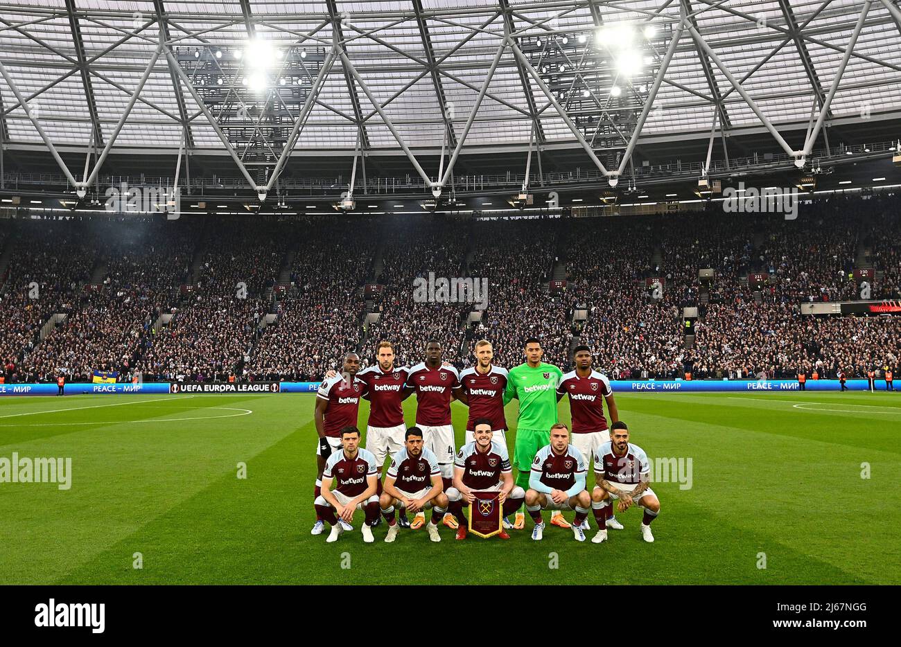 London UK 28th April 2022. The West Ham team during the West Ham vs Eintracht Frankfurt Uefa Europa Cup semi final 1st leg match at the London Stadium, Stratford.Credit: Martin Dalton/Alamy Live News. This Image is for EDITORIAL USE ONLY. Licence required from the the Football DataCo for any other use. Credit: MARTIN DALTON/Alamy Live News Stock Photo