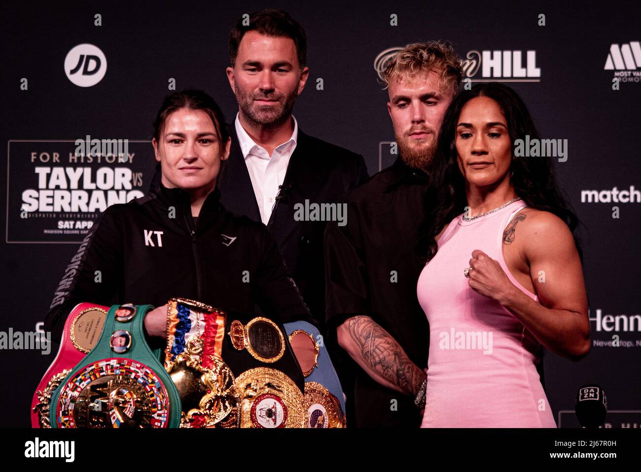 New York, USA. 28th Apr, 2022. NEW YORK, NY - APRIL 28: Amanda Serrano and Katie Taylor Face off next to promoters Eddie Hearn and Jake Paul ahead of their clash at Madison Square Garden on April 30, 2022 in New York, NY, United States. (Photo by Matt Davies/PxImages) Credit: Px Images/Alamy Live News Stock Photo