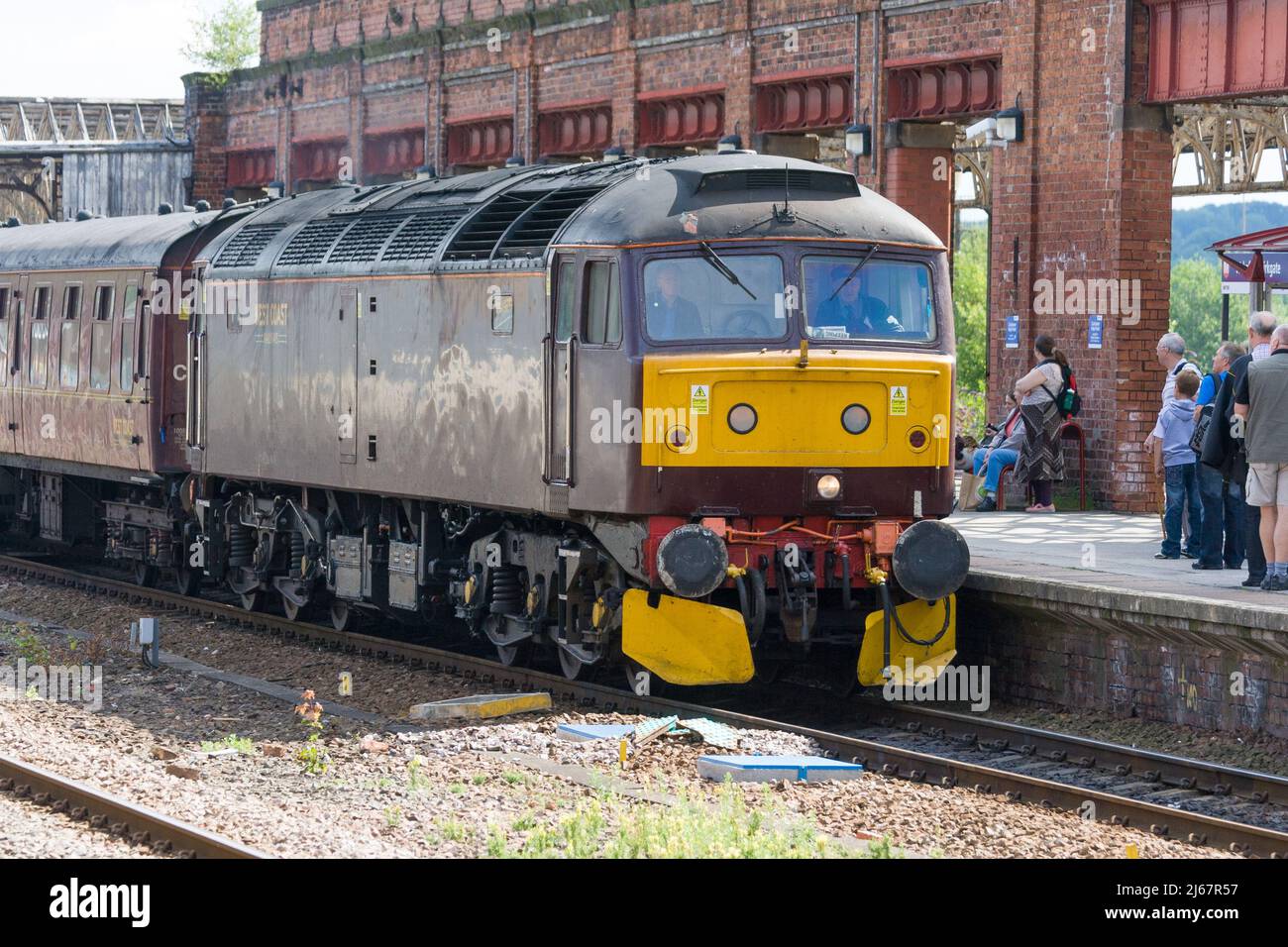 A diesel passenger train at Wakefield Stock Photo