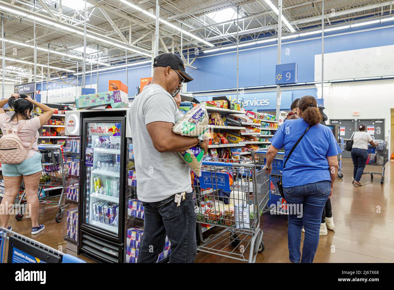 The shortest checkout line at an Orlando Walmart : r/walmart