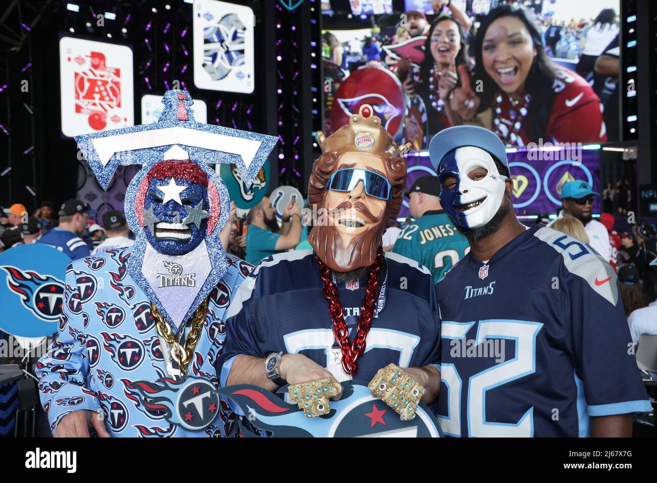 Cincinnati Bengals vs. Tennessee Titans. Fans support on NFL Game.  Silhouette of supporters, big screen with two rivals in background Stock  Photo - Alamy