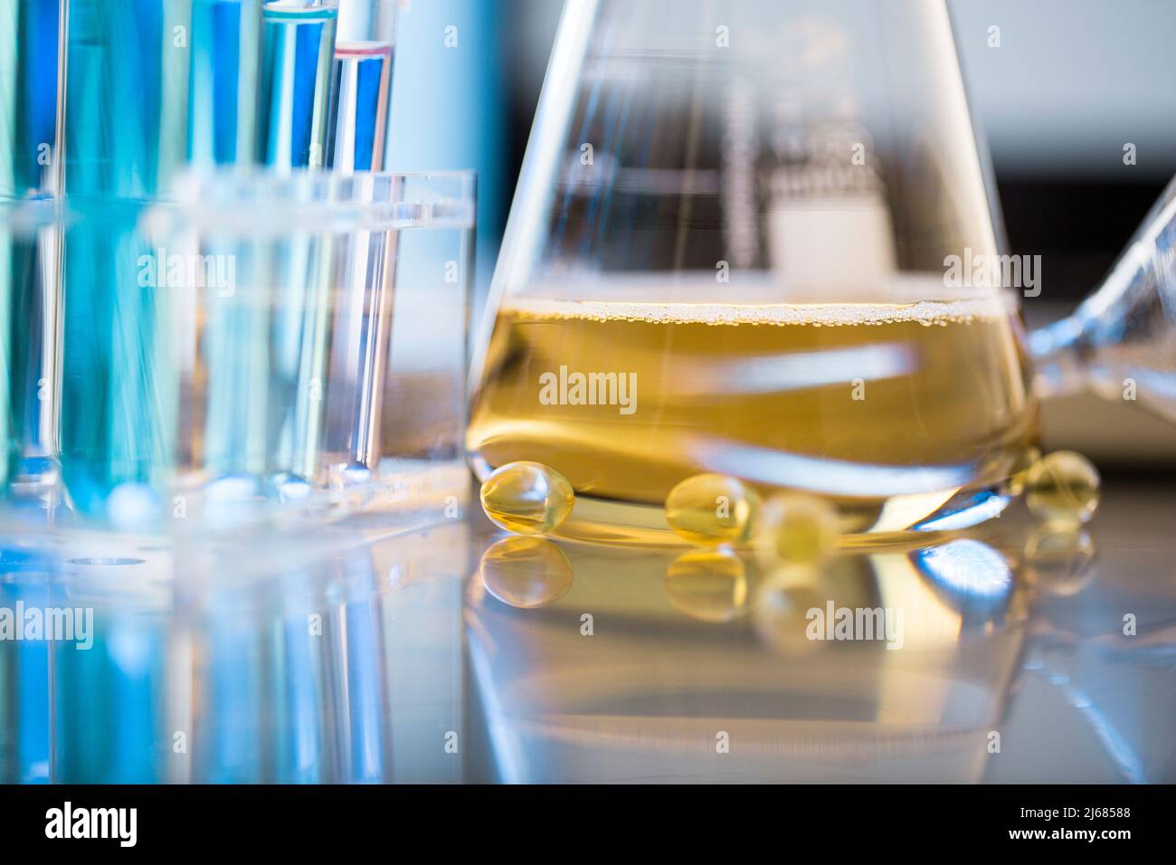 Capsule flask conical oil hires stock photography and images Alamy