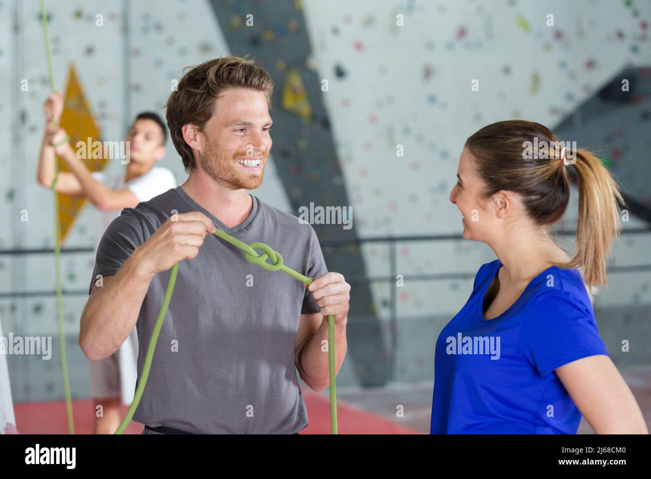 learning on making wall climbing knot Stock Photo Alamy