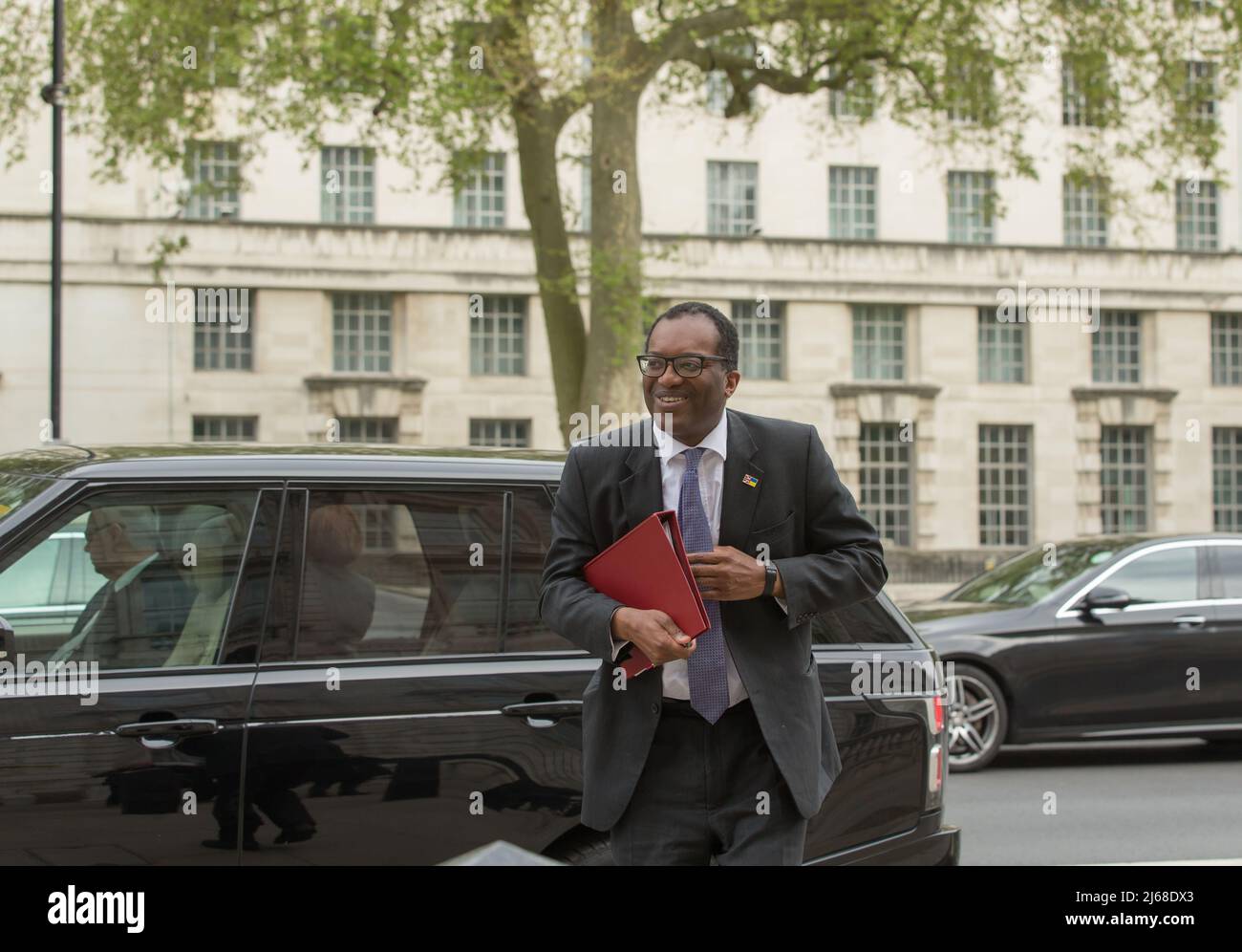 London uk 28th April 2022 Kwasi Kwarteng, Business secretary arrives at  cabinet office Whitehall for cabinet meeting Stock Photo