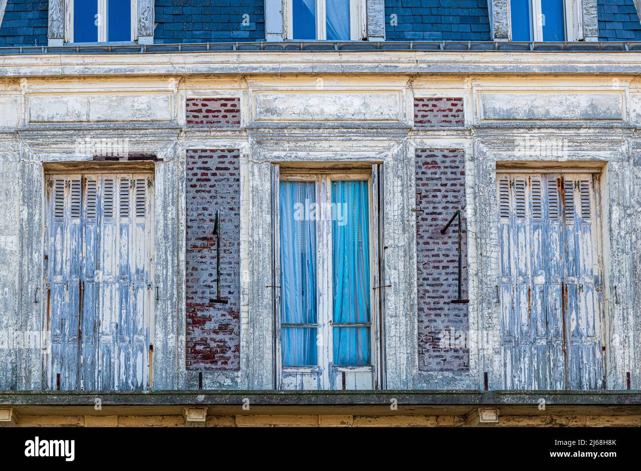 Colorful facade old stone house hi-res stock photography and images - Alamy