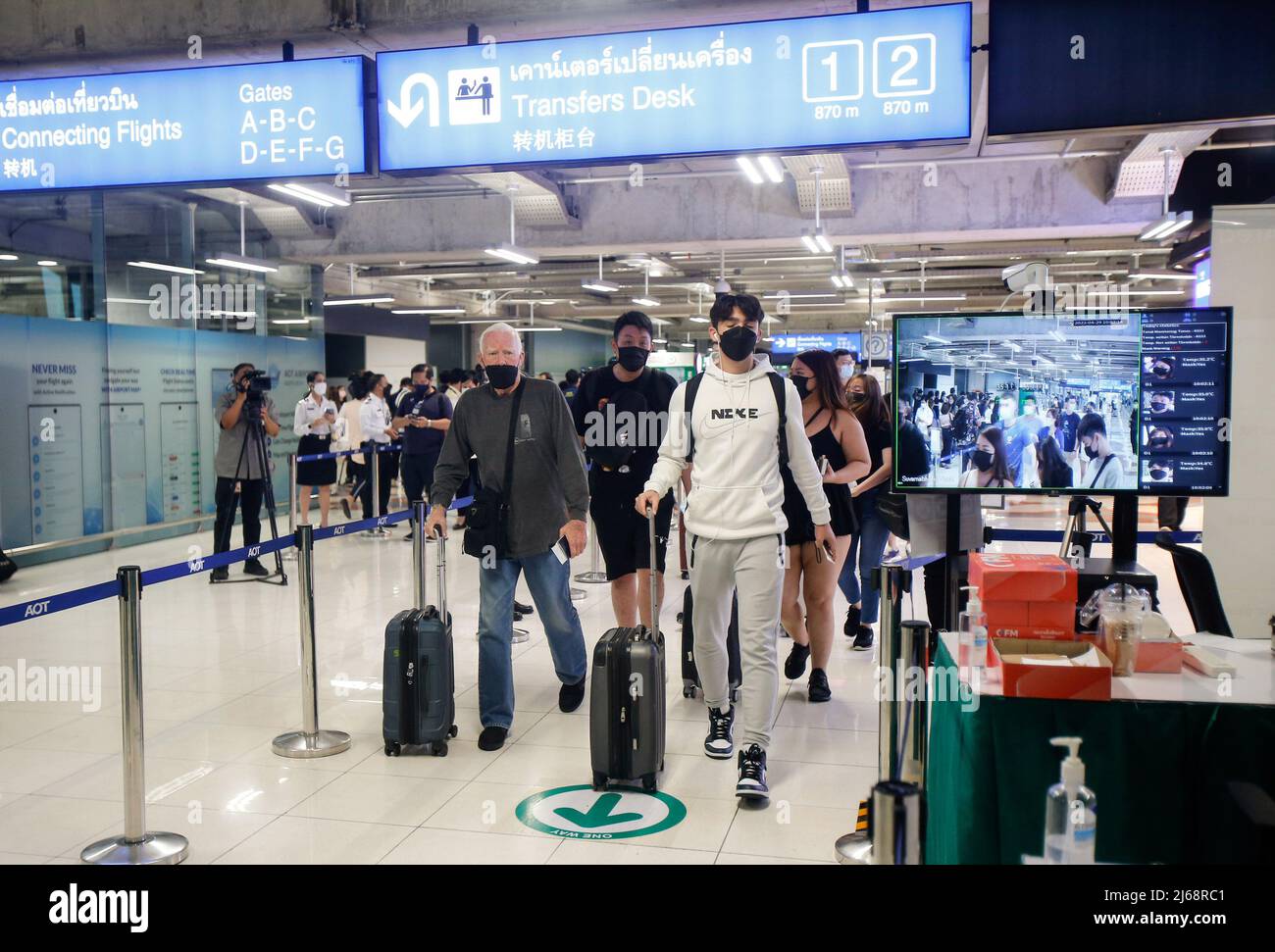 Bangkok, Thailand. 29th Apr, 2022. Tourists wearing face masks as a