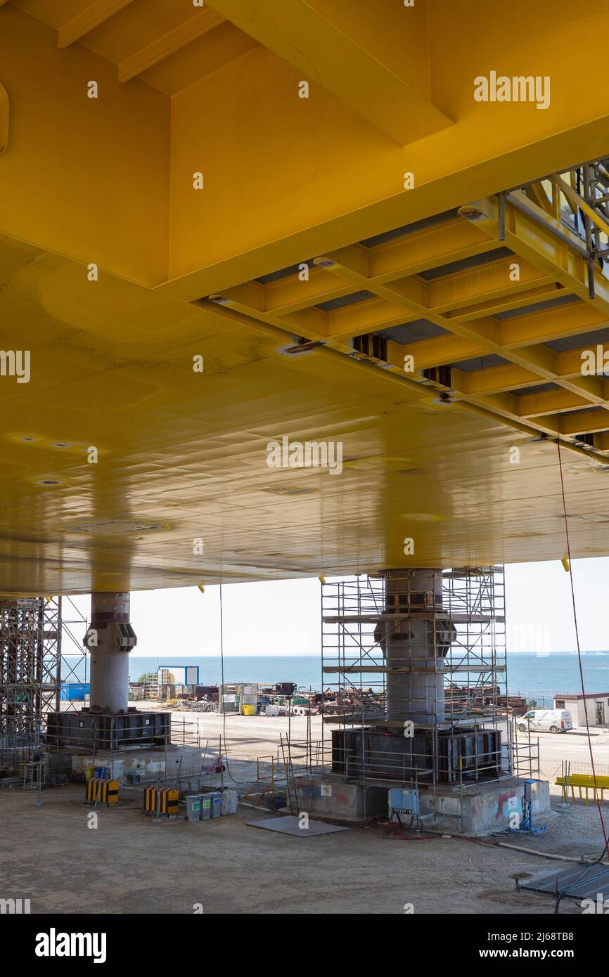 PRODUCTION - 25 April 2022, Spain, Cadiz: Underside of the DolWin kappa  offshore converter platform being built at the Dragados Offshore shipyard  in Cadiz. The offshore platform of the DolWin6 project will