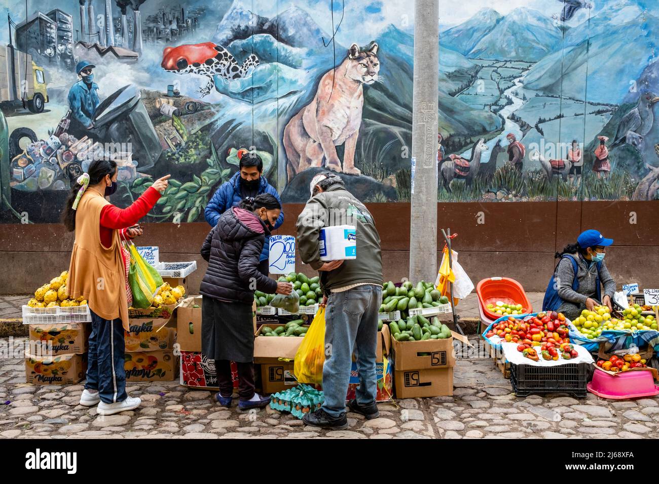 People Food Shopping At An Outdoor Fruit and Vegetable Street Market, Cusco, Cusco Province, Peru. Stock Photo