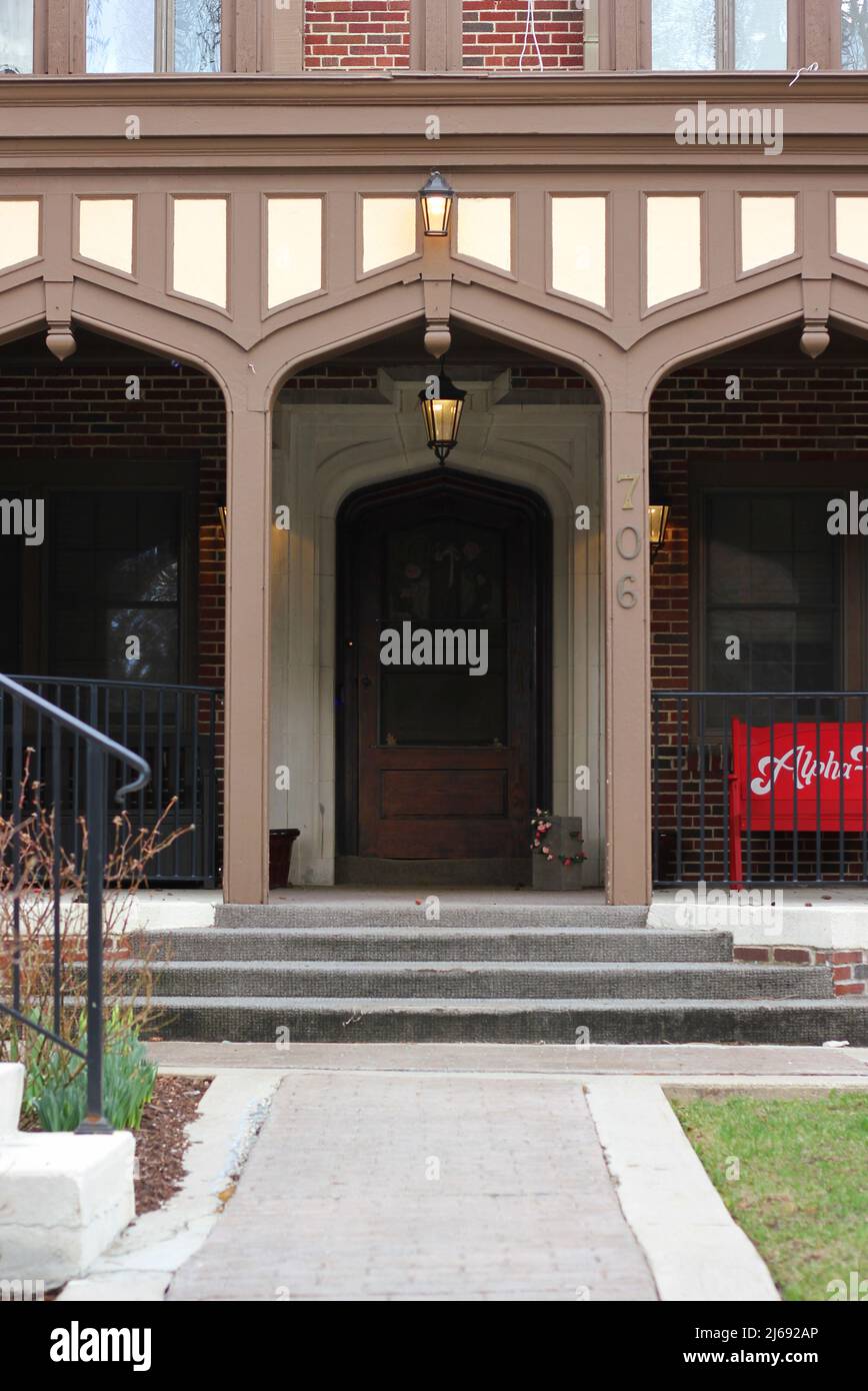 Door frame alpha hi-res stock photography and images - Alamy