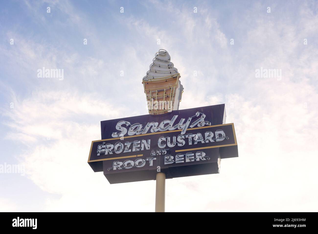 Frozen custard ice cream shop hires stock photography and images Alamy