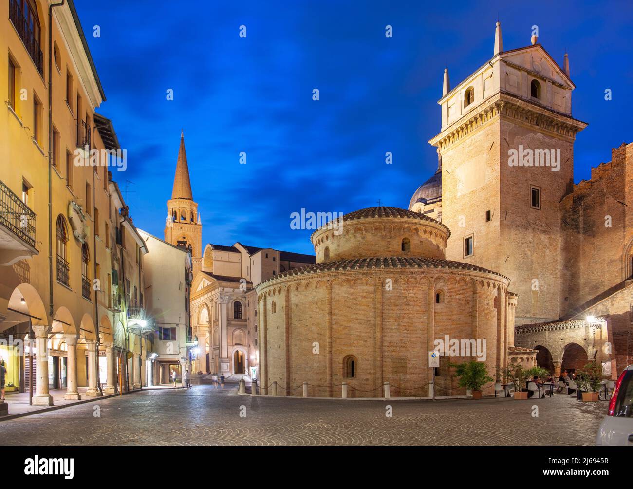 Piazza delle Erbe, Mantova (Mantua), UNESCO World Heritage Site, Lombardia (Lombardy), Italy Stock Photo