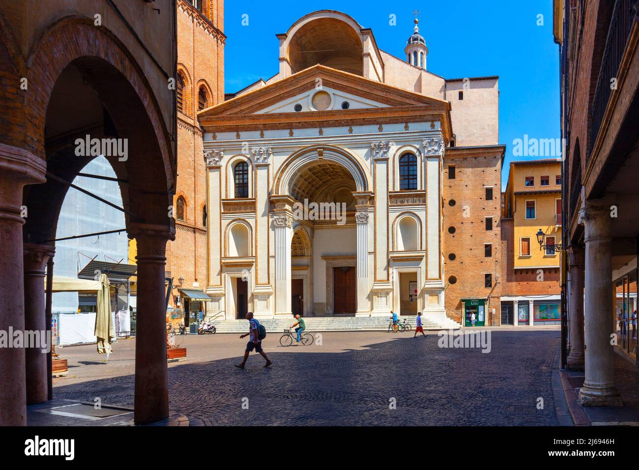 Piazza Mantegna and Basilica of Sant'Andrea, Mantova (Mantua), Lombardia (Lombardy), Italy Stock Photo