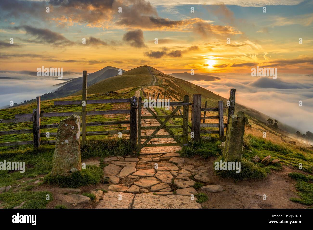 Park entrance gate hi-res stock photography and images - Alamy
