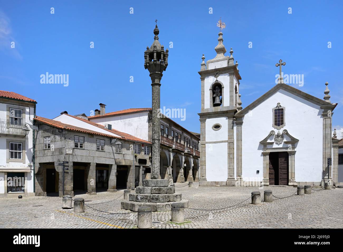 St. Peter's Church and Pillory, Trancoso, Serra da Estrela, Centro, Portugal Stock Photo
