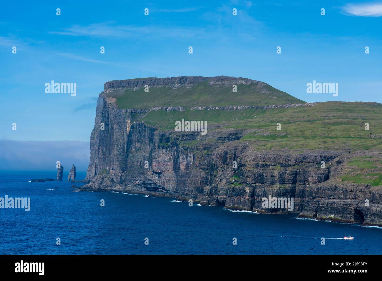 Risin og Kellingin rocks, Eysturoy Island, Faroe Islands, Denmark, Europe Stock Photo