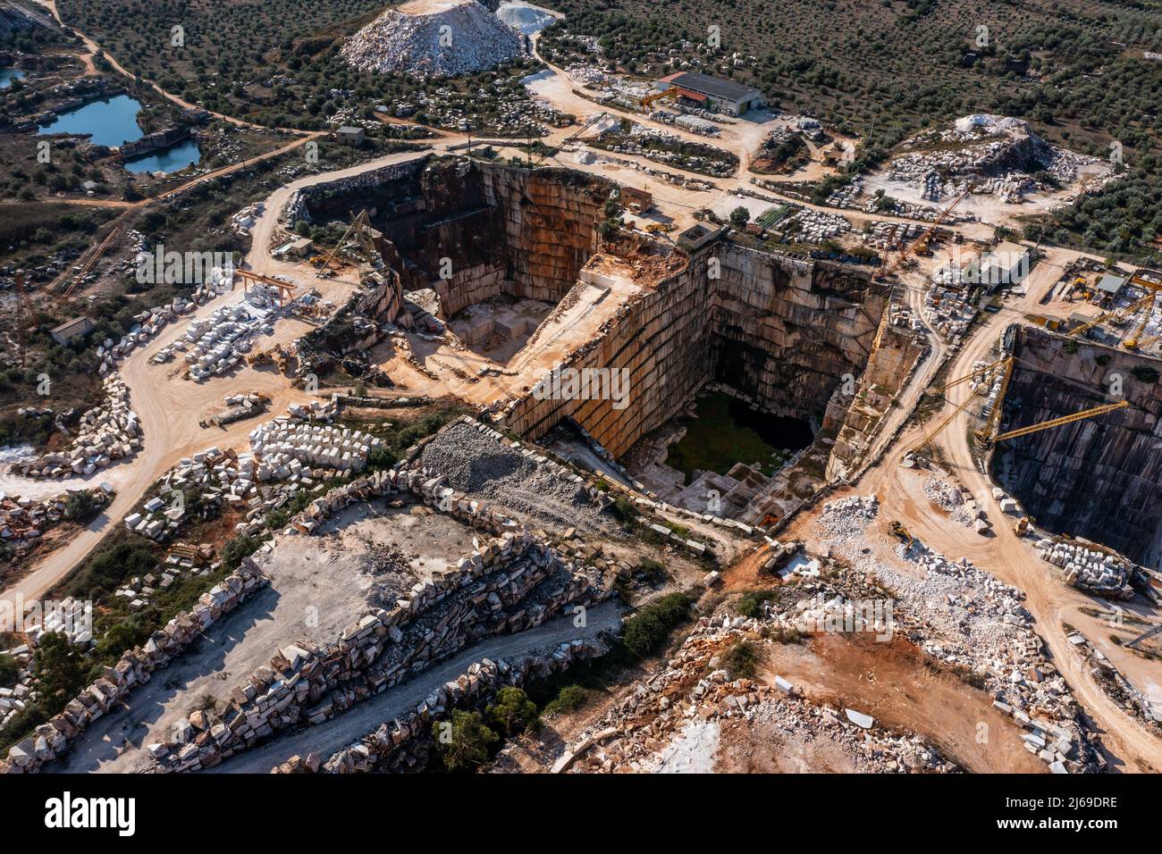 marble-quarry-in-estremoz-portugal-stock-photo-alamy