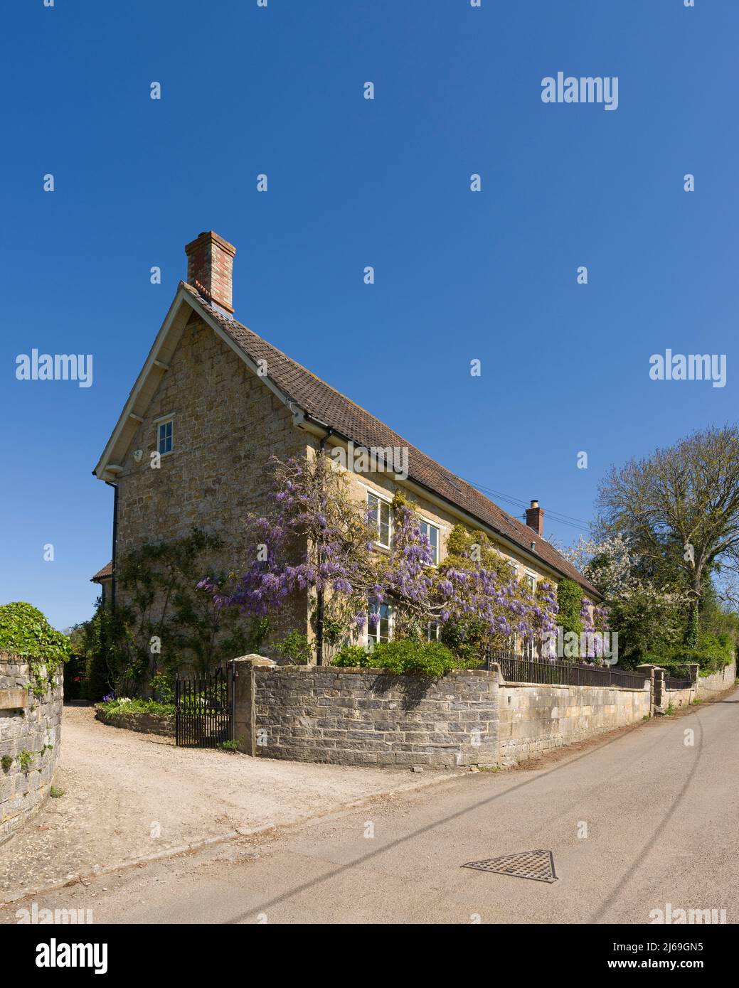 A cottage in the village of Sutton Montis, Somerset, England. Stock Photo