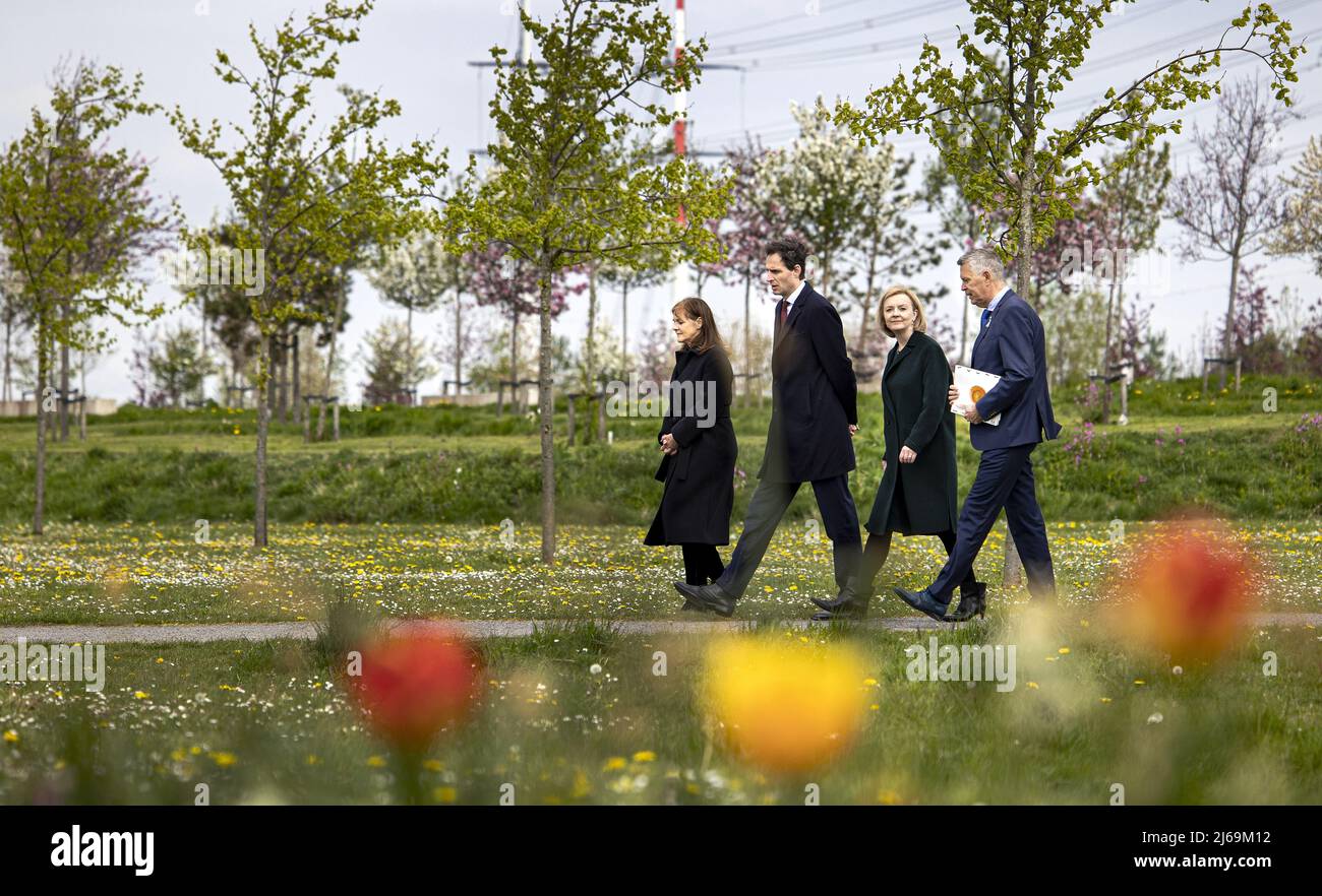 Vijfhuizen, Netherlands. 29th Apr, 2022. 2022-04-29 15:48:05 VIJFHUIZEN - Minister Wopke Hoekstra (Foreign Affairs) and his British colleague Liz Truss are laying flowers at the MH17 monument. Truss was in the Netherlands to speak with Hoekstra about holding perpetrators of war crimes in Ukraine responsible. ANP RAMON VAN FLYMEN netherlands out - belgium out Credit: ANP/Alamy Live News Stock Photo