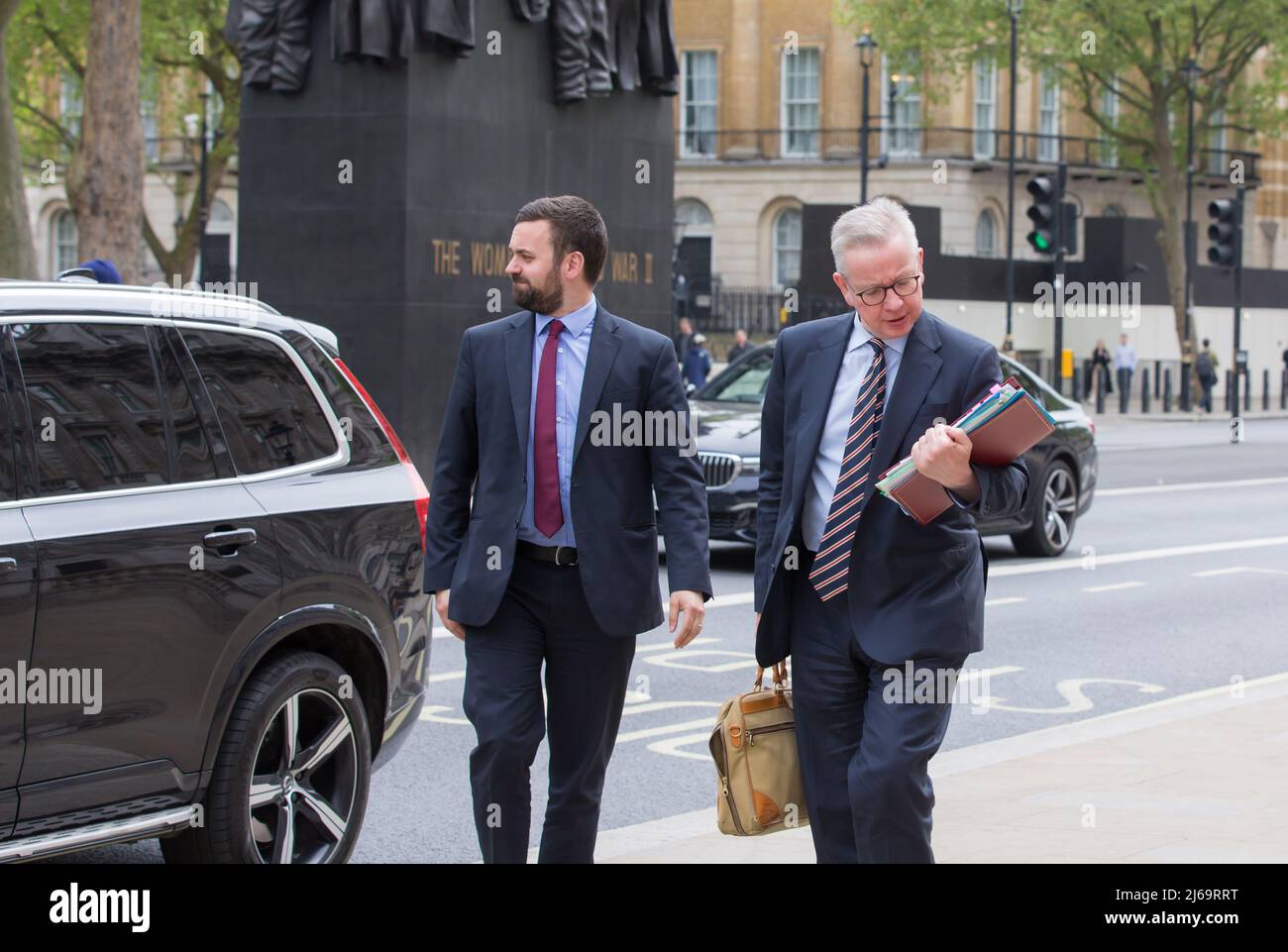 London uk 28th April 2022 Michael Gove, Secretary of State for Housing  Communities and Local Government arrives cabinet office whitehall; Stock Photo