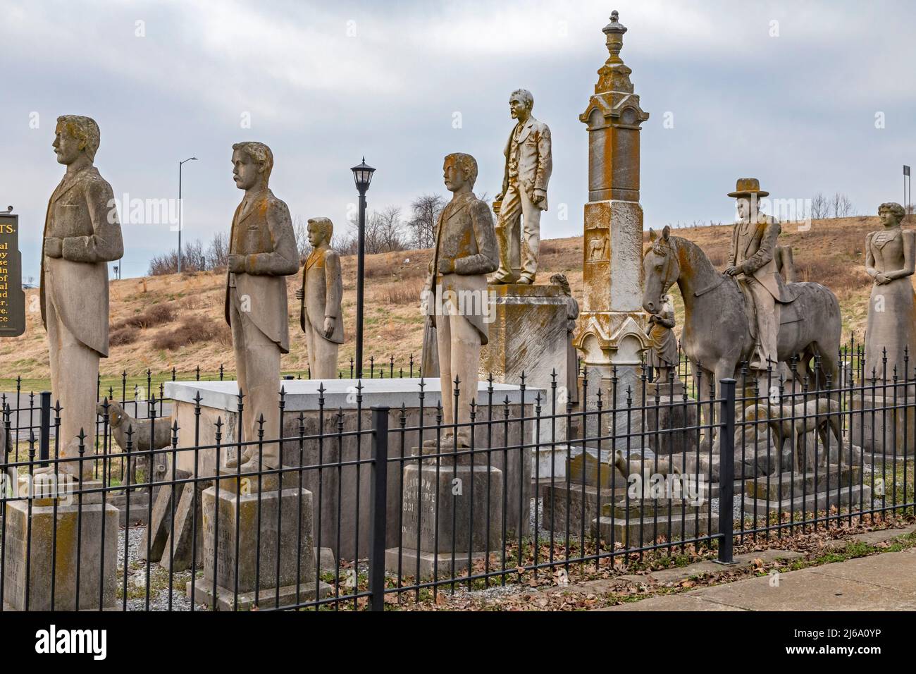 Mayfield, Kentucky - The Wooldridge Monuments in Maplewood Cemetery. Colonel Henry Wooldridge had statues erected in the 1890s of friends and family, Stock Photo