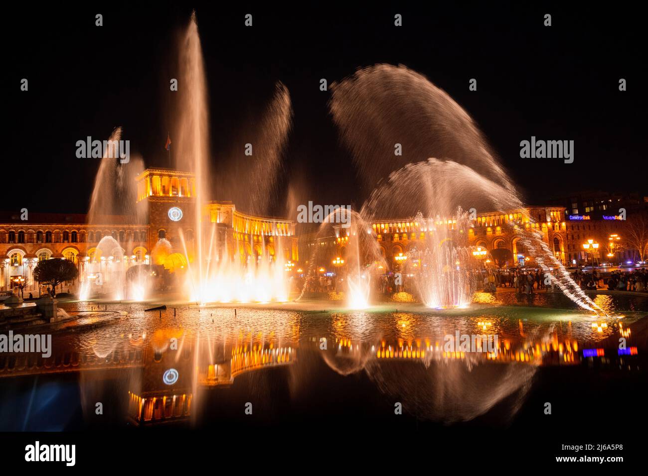 Views Of Yerevan Musical Fountains On Republic Square At Night 28 04