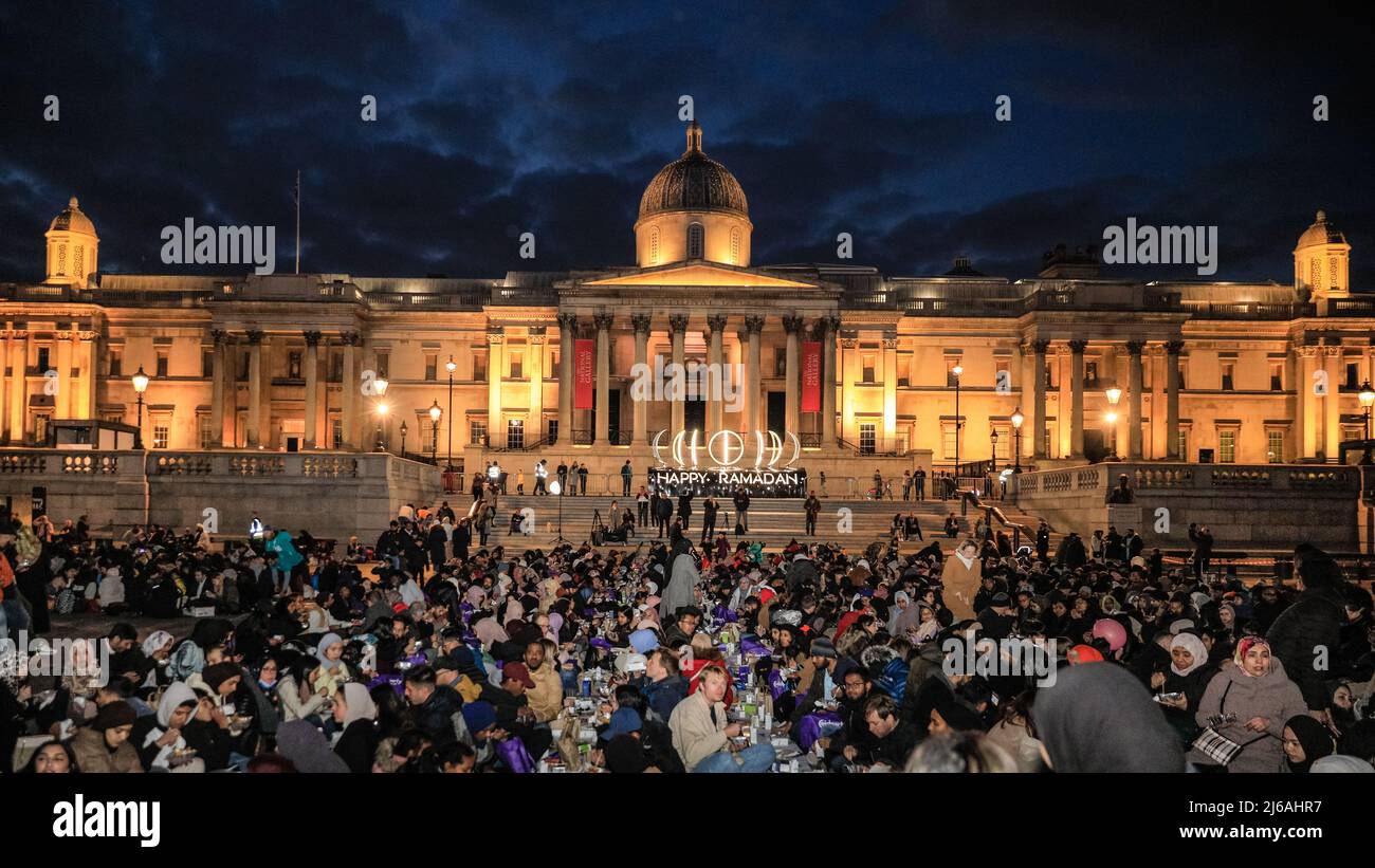 London, UK, 29th April 2022. The UK's largest Open Iftar, organised bz Ramadan Tent Project, brings together people from all communities to share an Iftar (evening meal) to break fast during what is now the final week of the Islamic holy month of Ramadan. The event is attended by Sadiq Khan, Mayor of London, and around 2,000 members of the public. Credit: Imageplotter/Alamy Live News Stock Photo