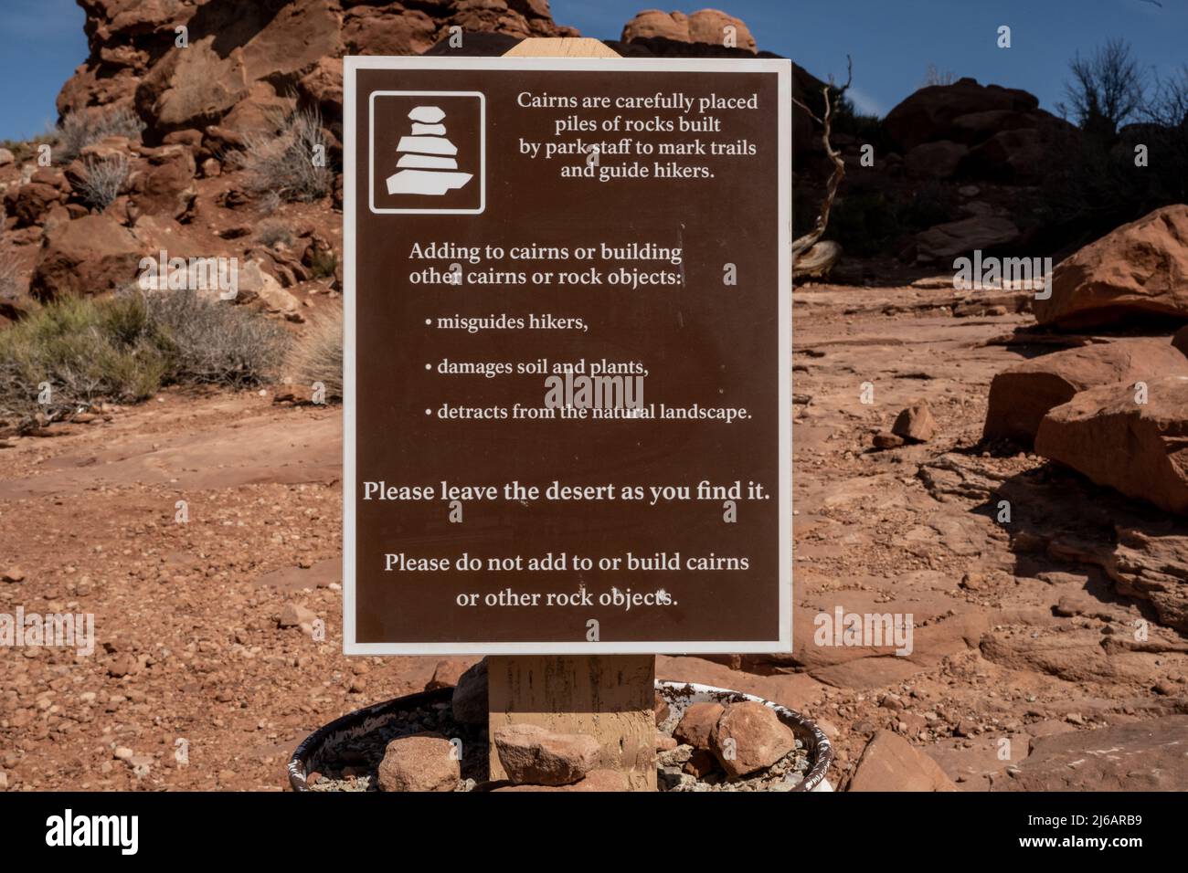 Cairn Guidelines Sign At Balanced Rock in Arches National Park Stock Photo