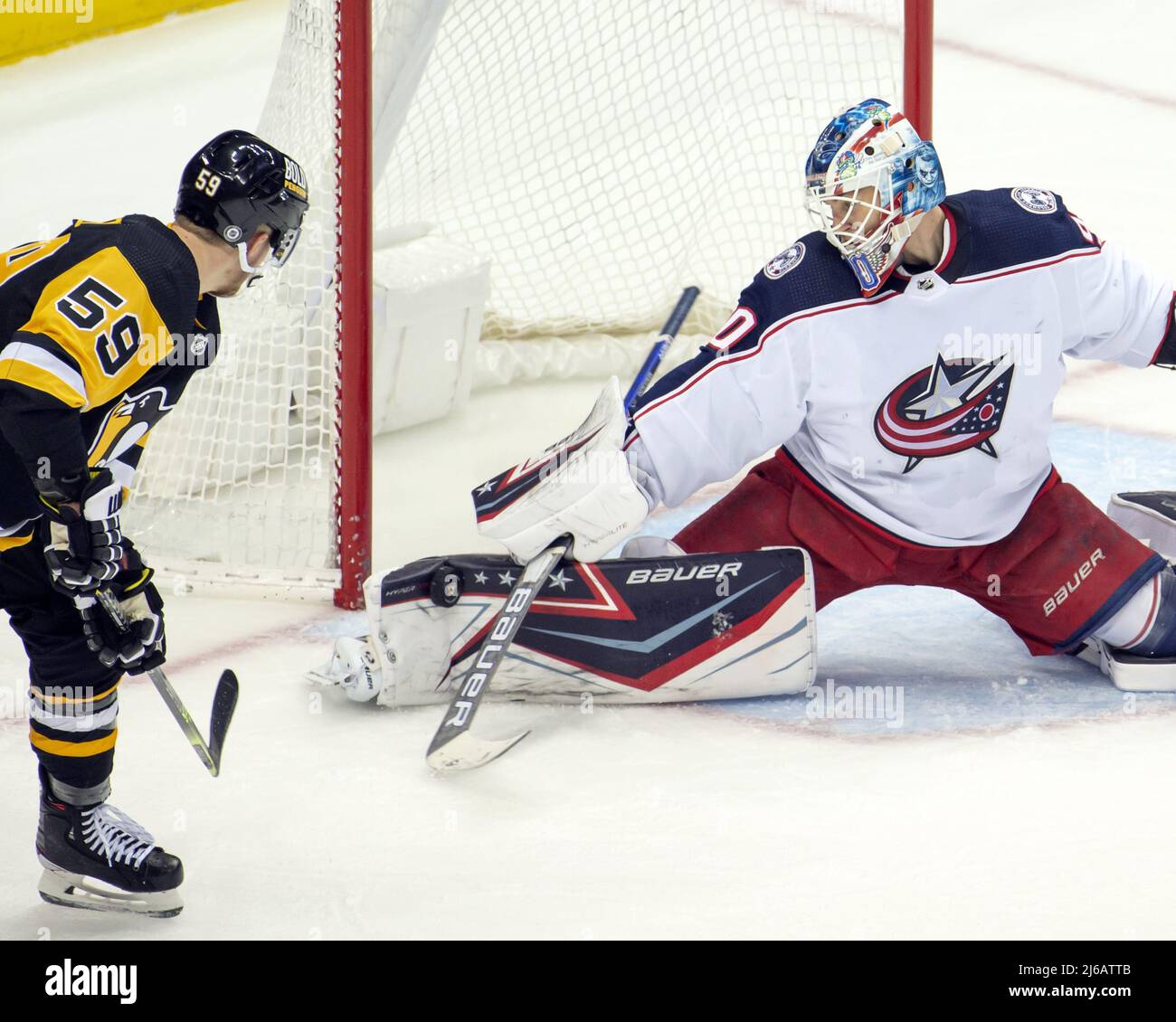 Closeup portrait of Pittsburgh Penguins defenseman Kris Letang during  Photo d'actualité - Getty Images