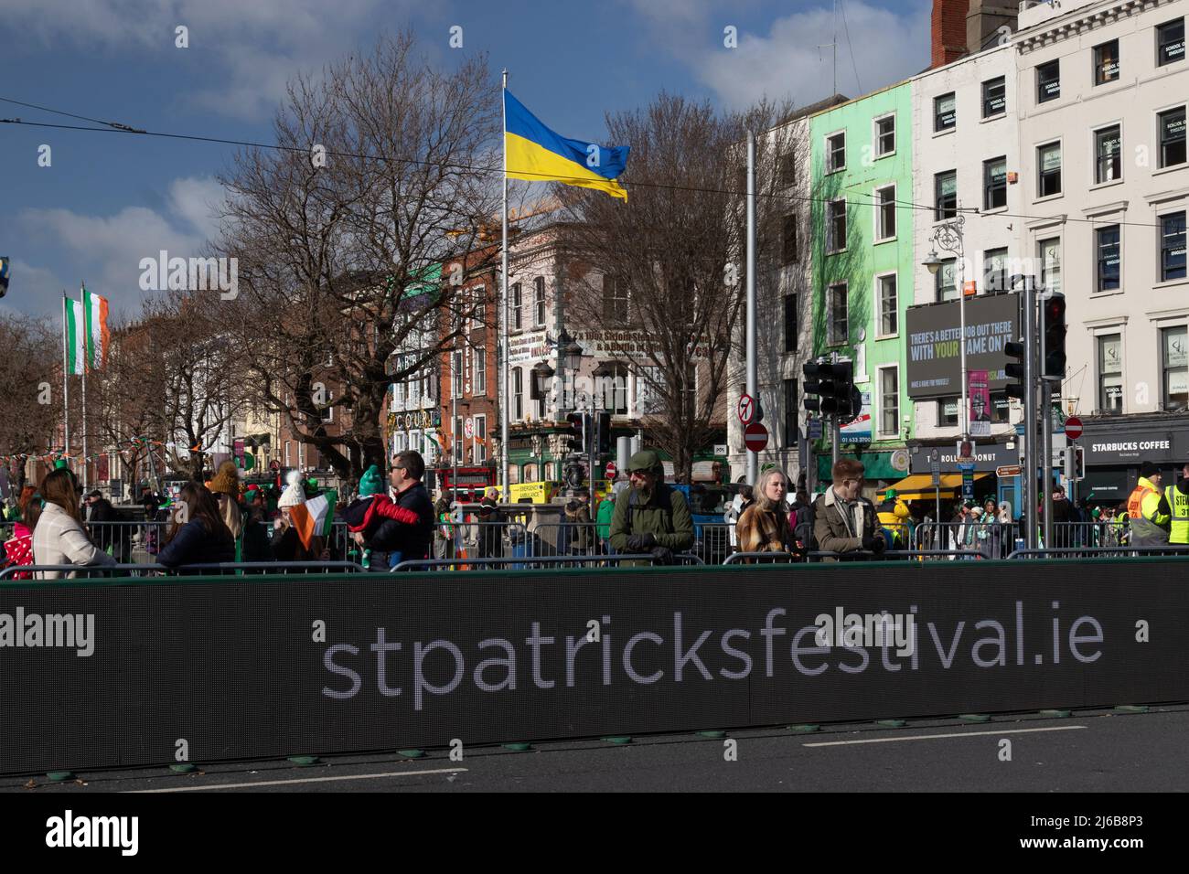 Tribute to fighting Ukraine during Saint Patrick's Day Parade 2022