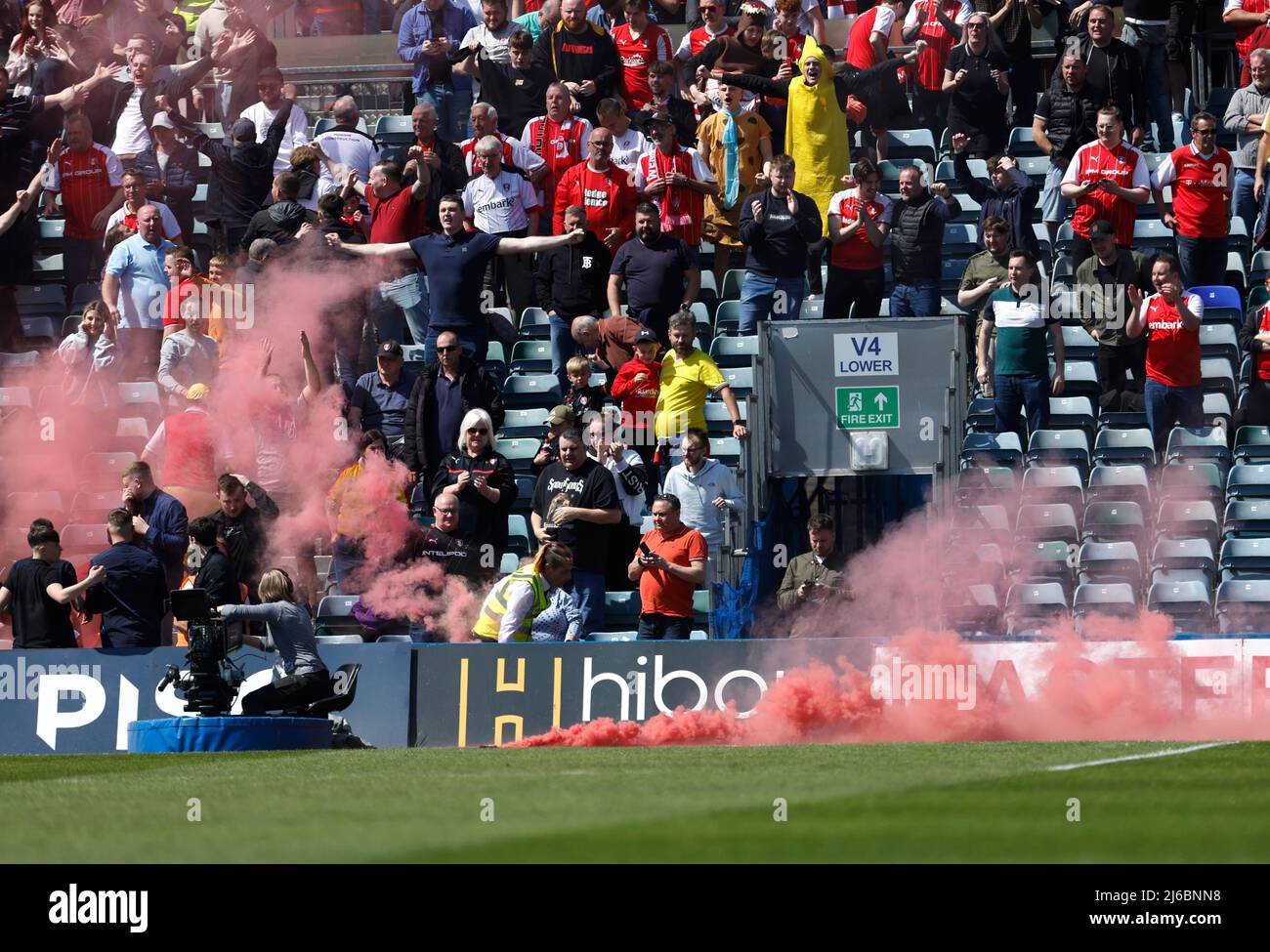 Trouble flares at Maribor as Spartak Moscow fans launch flare at