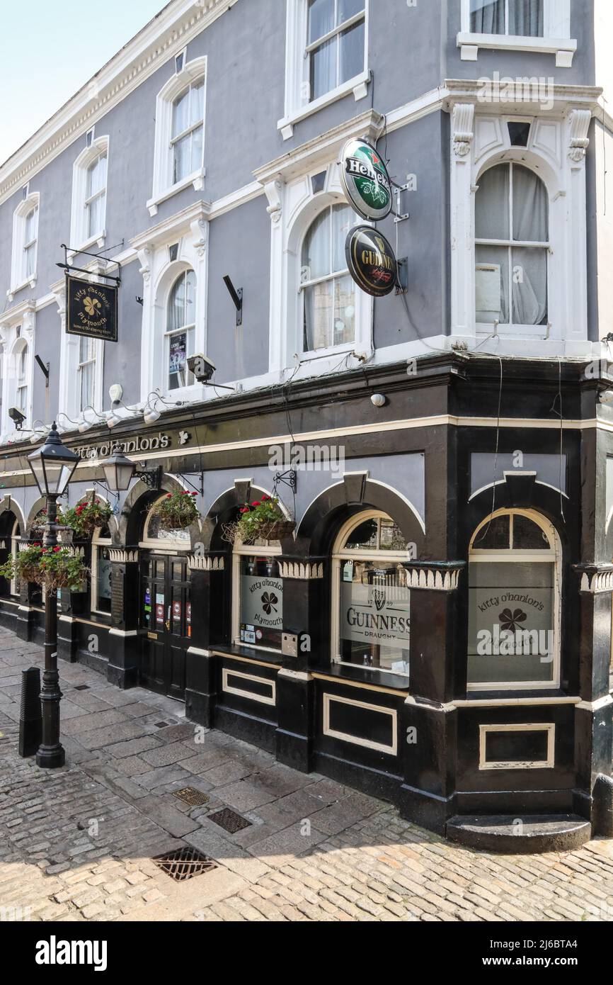 Kitty O’Hanlons Irish Public House on a corner at St Andrew’s Street, Plymouth. The oldest known inn site in Plymouth it was built in 1861. Stock Photo