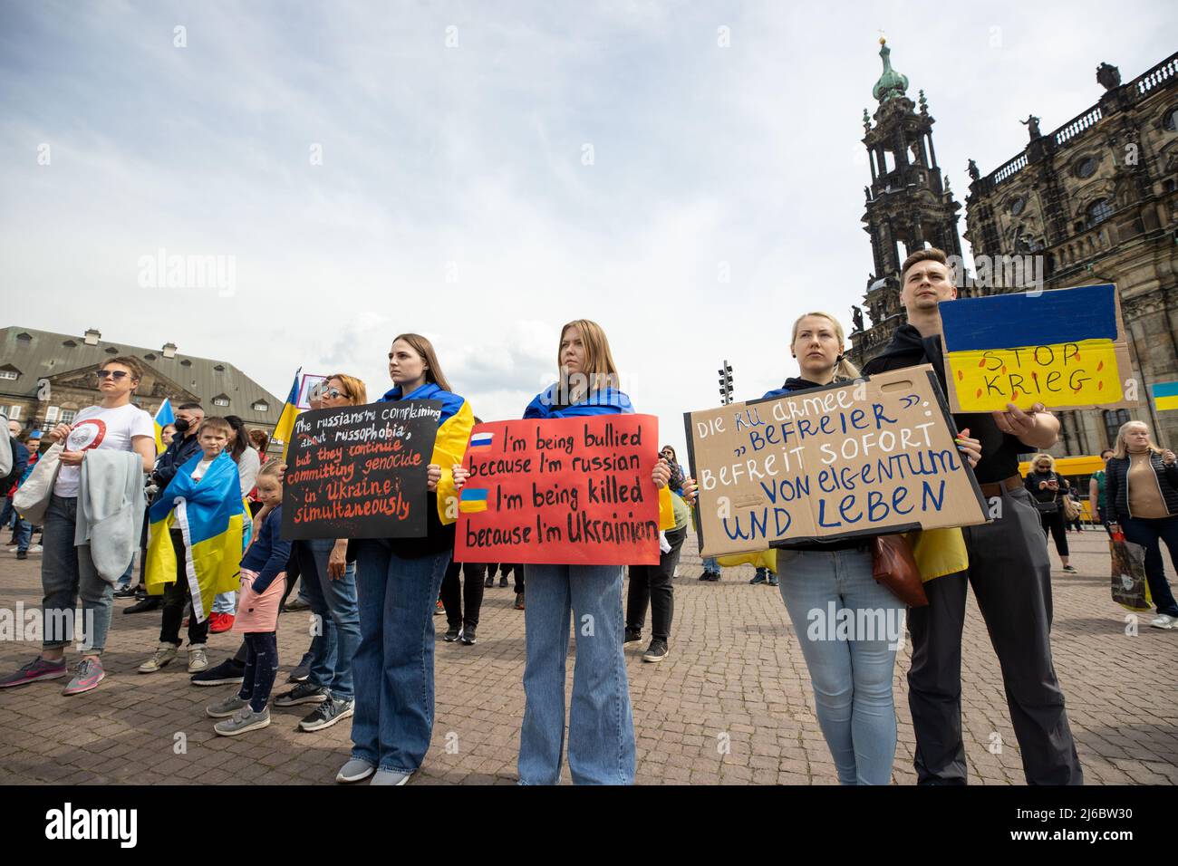 30 April 2022, Saxony, Dresden: Counter-event against pro-Russian rally with the title: 'Solidarity with the people of Ukraine! All together against Putin's war of aggression! Photo: Daniel Schäfer/dpa Stock Photo