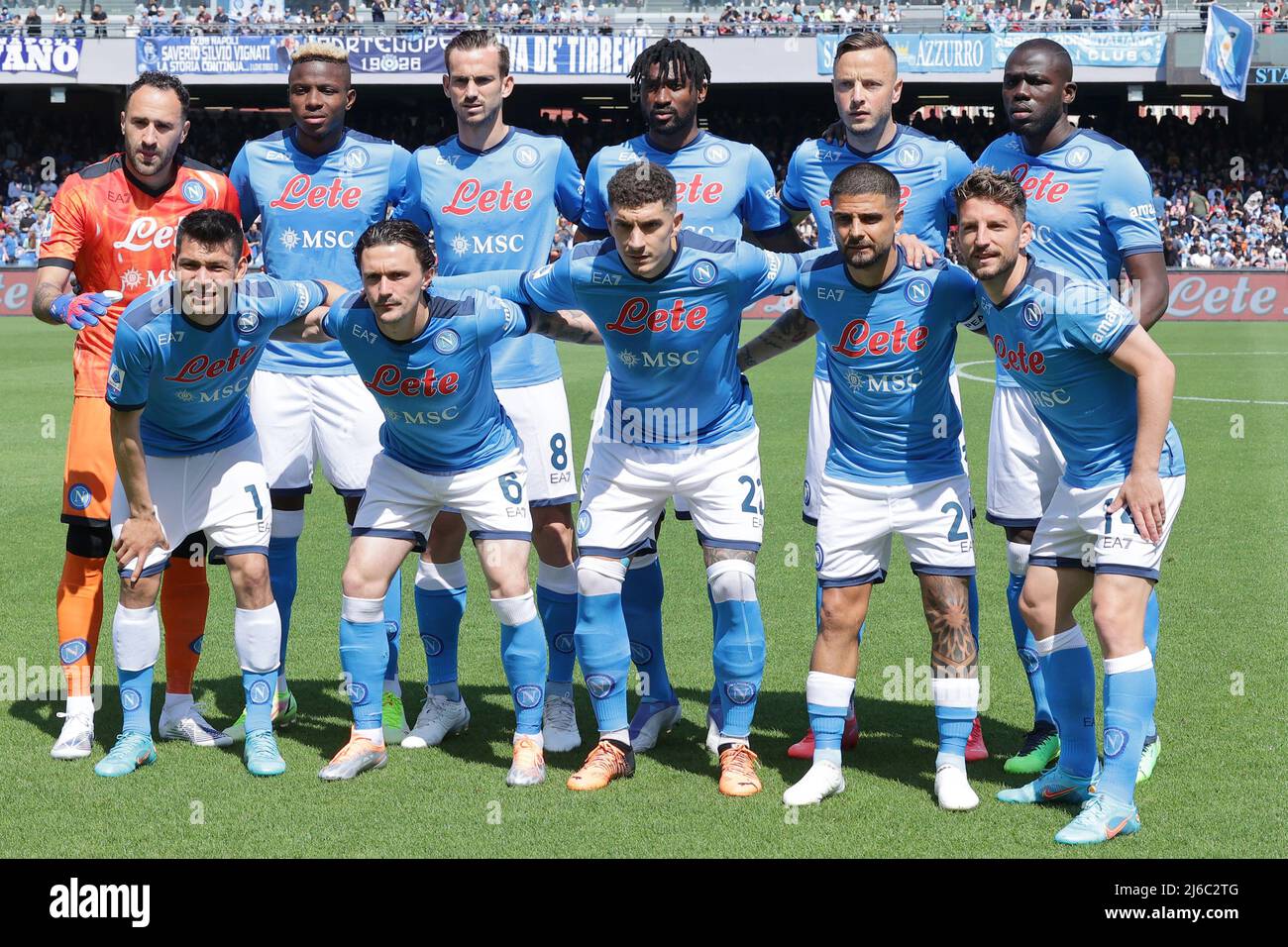 Napoli players pose for a team photo prior to the Serie A football match  between SSC Napoli and US Sassuolo at Diego Armando Maradona stadium in  Napoli (Italy), April 30th, 2022. Photo