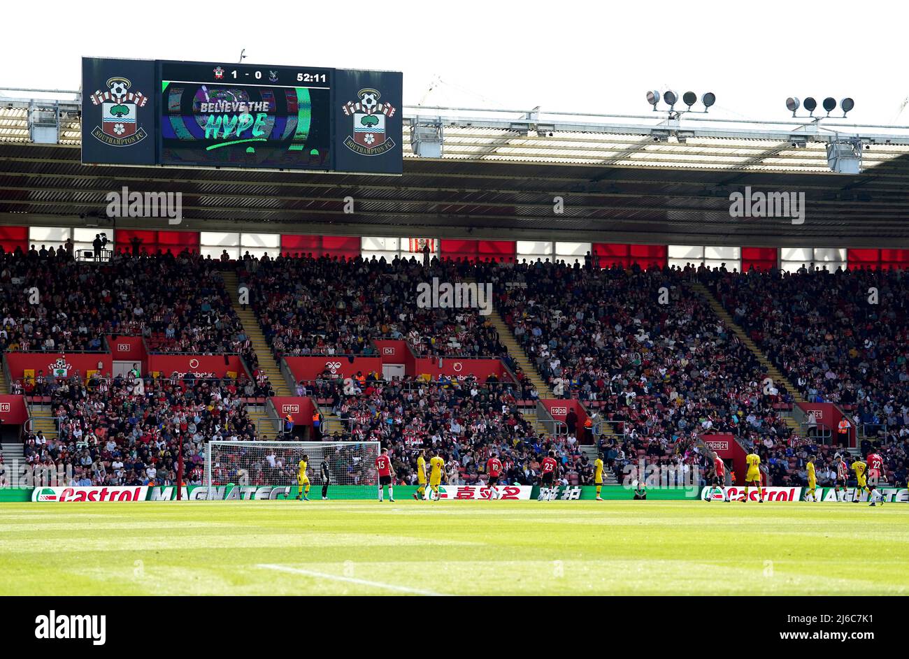 General view of the action during the Premier League match at St Mary's Stadium, Southampton. Picture date: Saturday April 30, 2022. Stock Photo