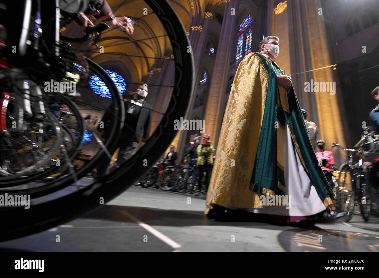 The Reverend Patrick Mallow, Sub Dean at the Cathedral, leads the 24th annual blessing of the bicycles inside The Cathedral of St. John The Divine in New York, NY, April 30, 2022. The annual blessing is ahead of New York City’s 5 Borough bike tour that takes place on Sunday May 1. (Photo by Anthony Behar/Sipa USA) Stock Photo