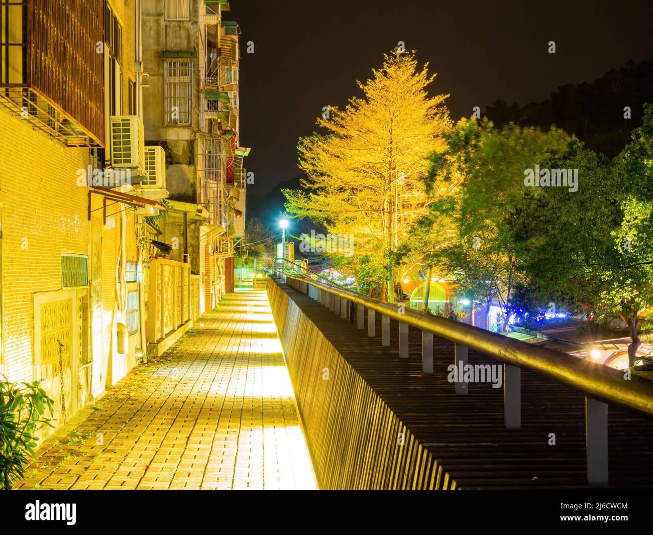 Night view of the Bitan Scenic Area at Taipei, Taiwan Stock Photo - Alamy