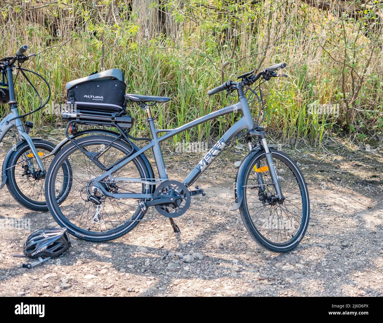 Wisper 905 Torque electric bike with Altura luggage in the