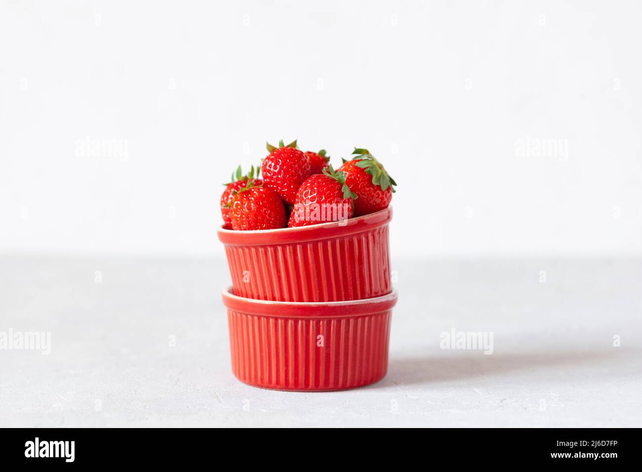 Strawberries in kitchen garden hi-res stock photography and images - Alamy