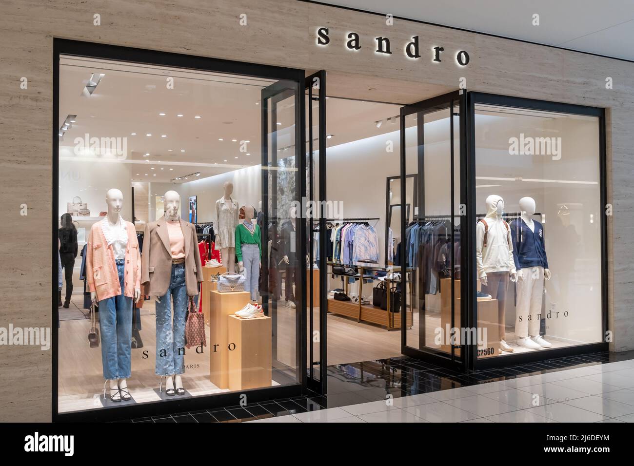 Sandro boutique hi-res stock photography and images - Alamy
