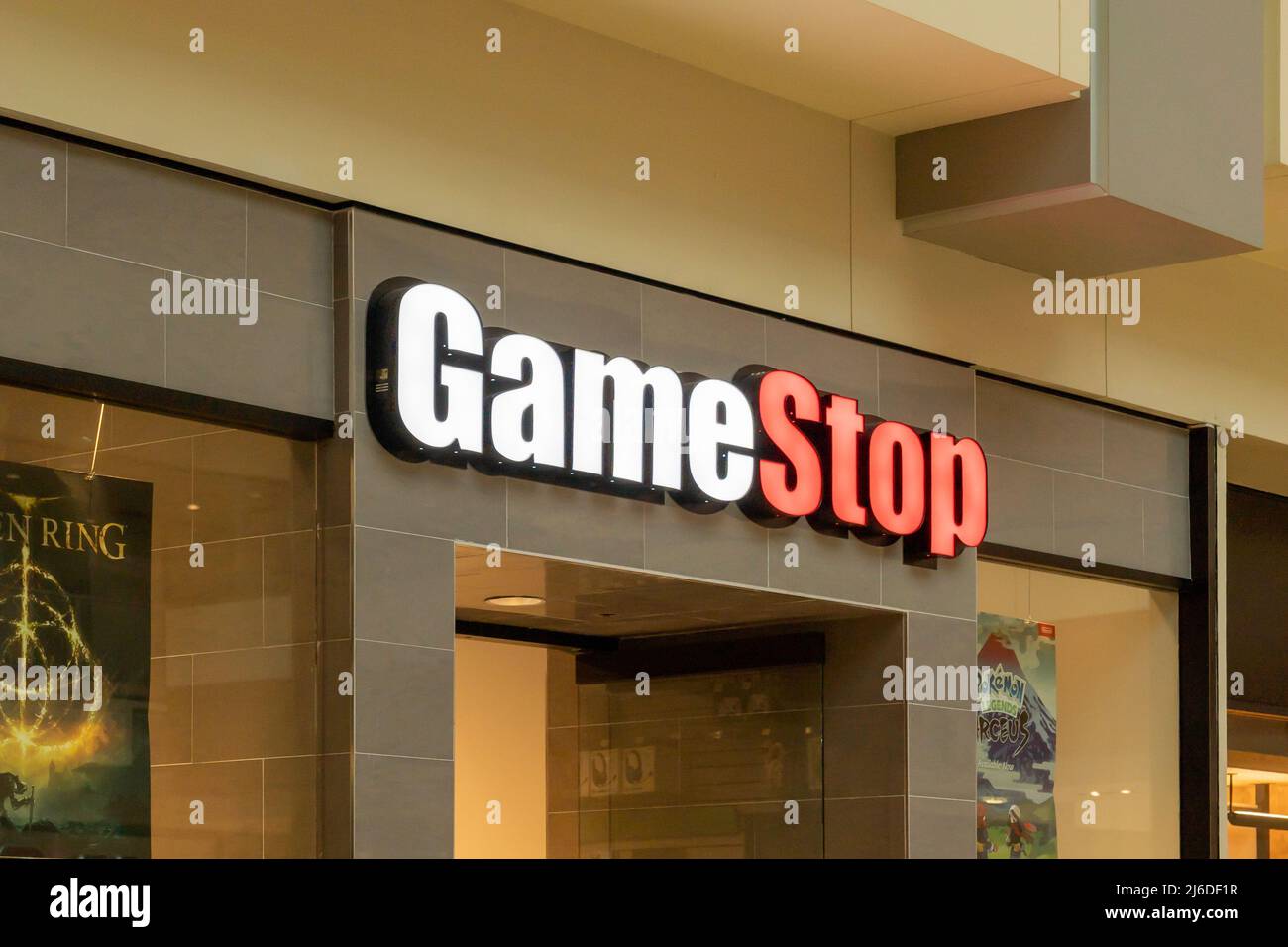 Game store front hi-res stock photography and images - Alamy