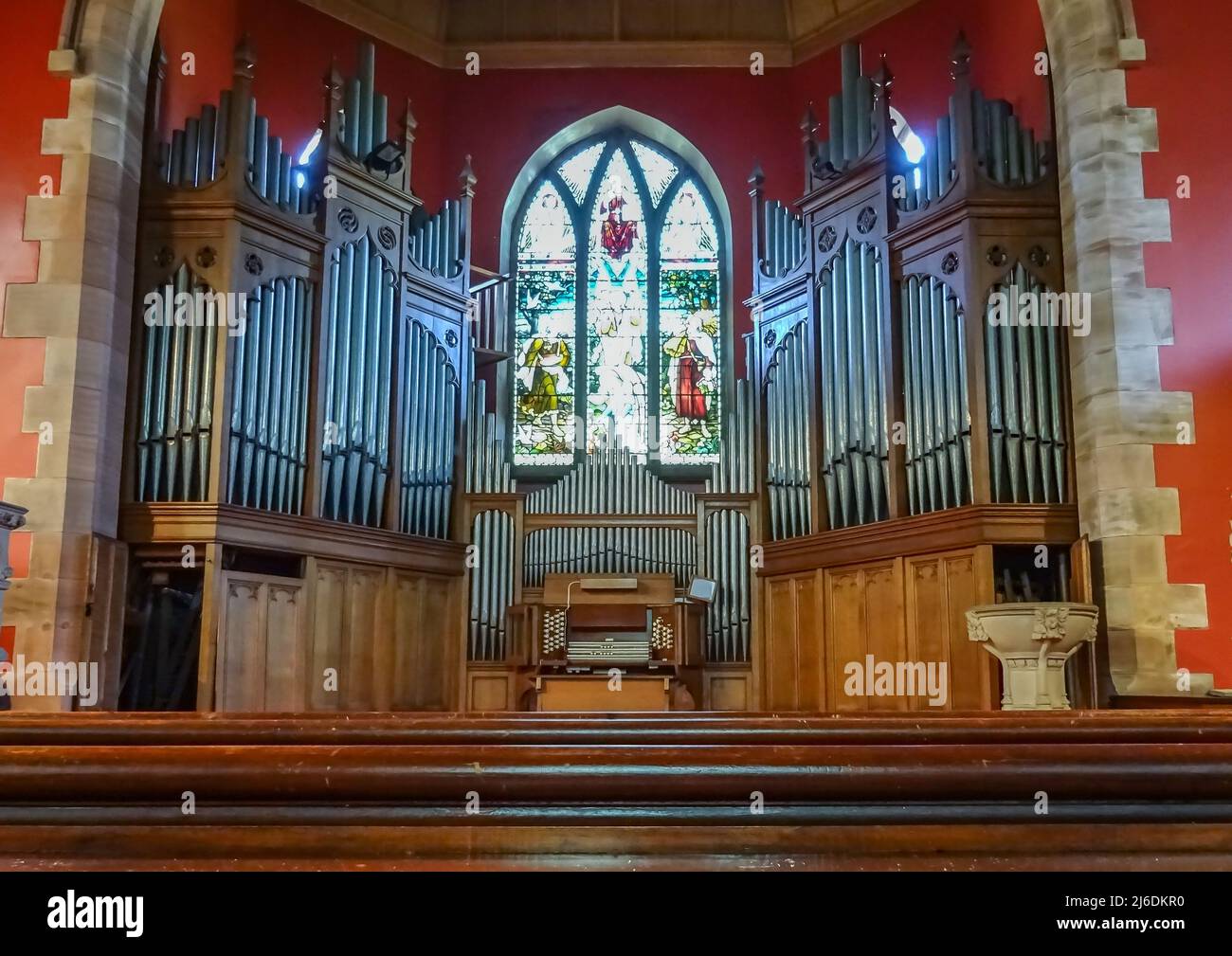 HANDOUT - 30 June 2018, Great Britain, Kilbarchan: The undated photo shows the organ in the Scottish church of Kilbarchan (Scotland). A Scottish church organ is currently being restored in the Eberswalde organ building workshop of Mähnert and Sander. This organ will then have its new home in the Marienkirche in Prenzlau. Photo: Andreas Mähnert/dpa - ATTENTION: Only for editorial use in connection with the current reporting and only with full mention of the above credit Stock Photo