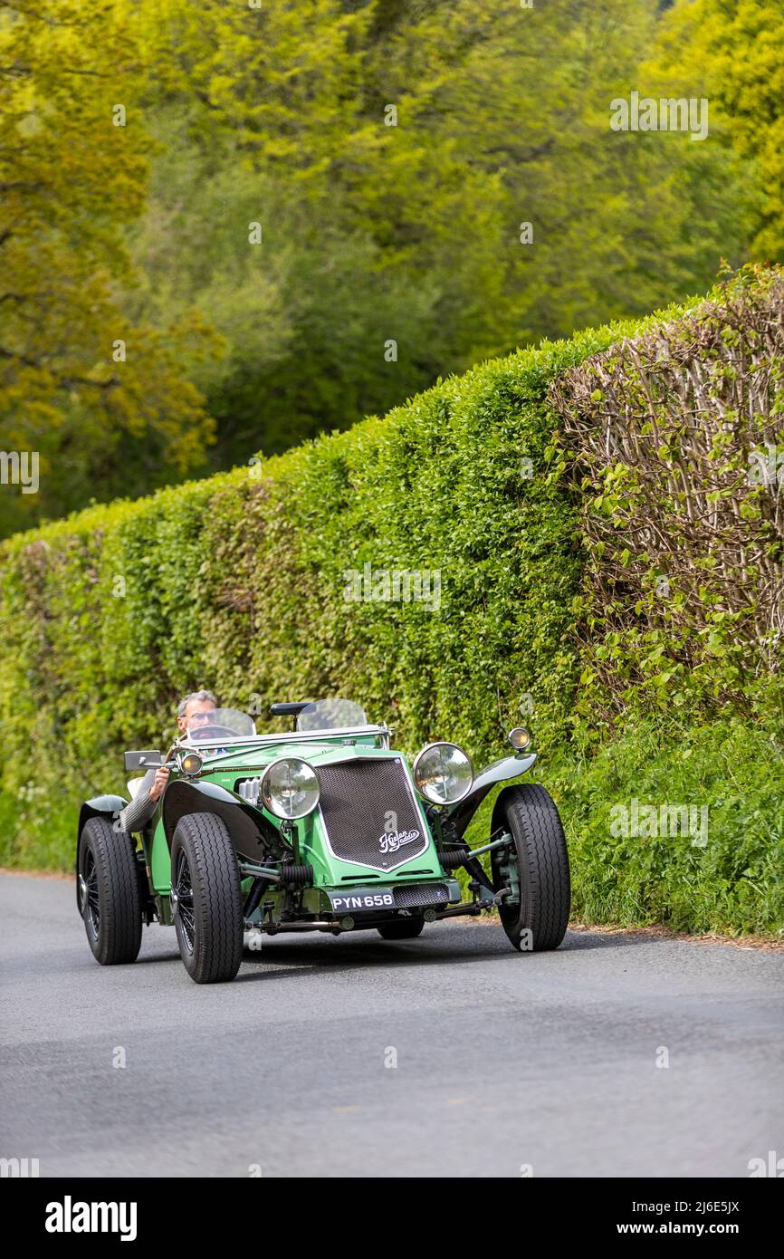 Various marques taking part in the classic cars springtime Rotary Club ...