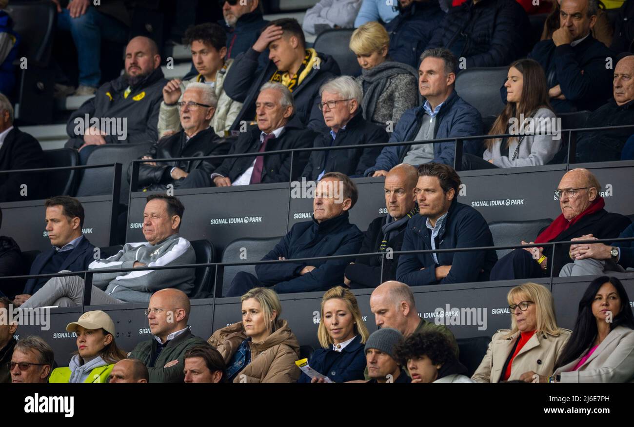Geschäftsführer Hans-Joachim Watzke (BVB), Edin Terzic (Technischer Direktor  BVB) Borussia Dortmund - VfL Bochum 30.04.2022, Fussball; DFB, Saison 202  Stock Photo - Alamy