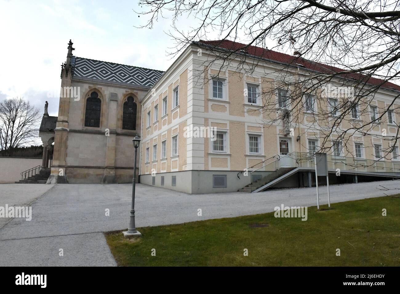 Karmel Schloss Mayerling, Niederösterreich - ehemaliges Jagdschloss Stock Photo